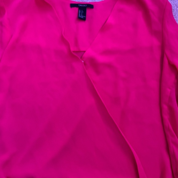 Pink Low Cut Top - Picture 2 of 2